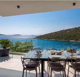 Luxury Beachfront Villa with Heated Infinity Pool near Trogir, Sleeps 8